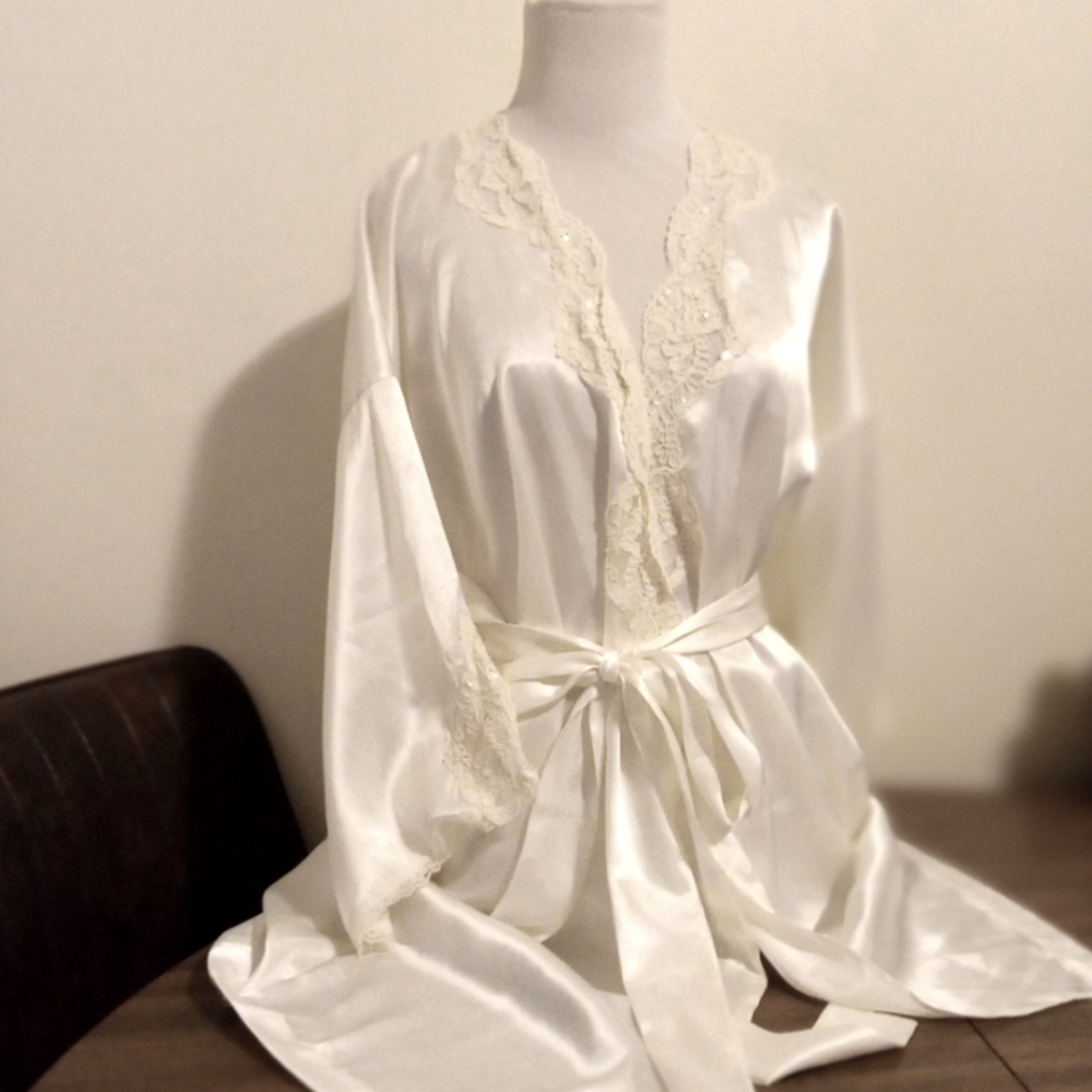 Victoria's Secret Y2K 1990s Robe Bridal Cream Satin